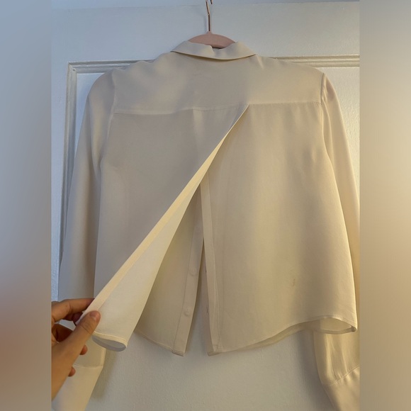 Alice and Olivia cropped open backed silk blouse - Picture 2 of 3